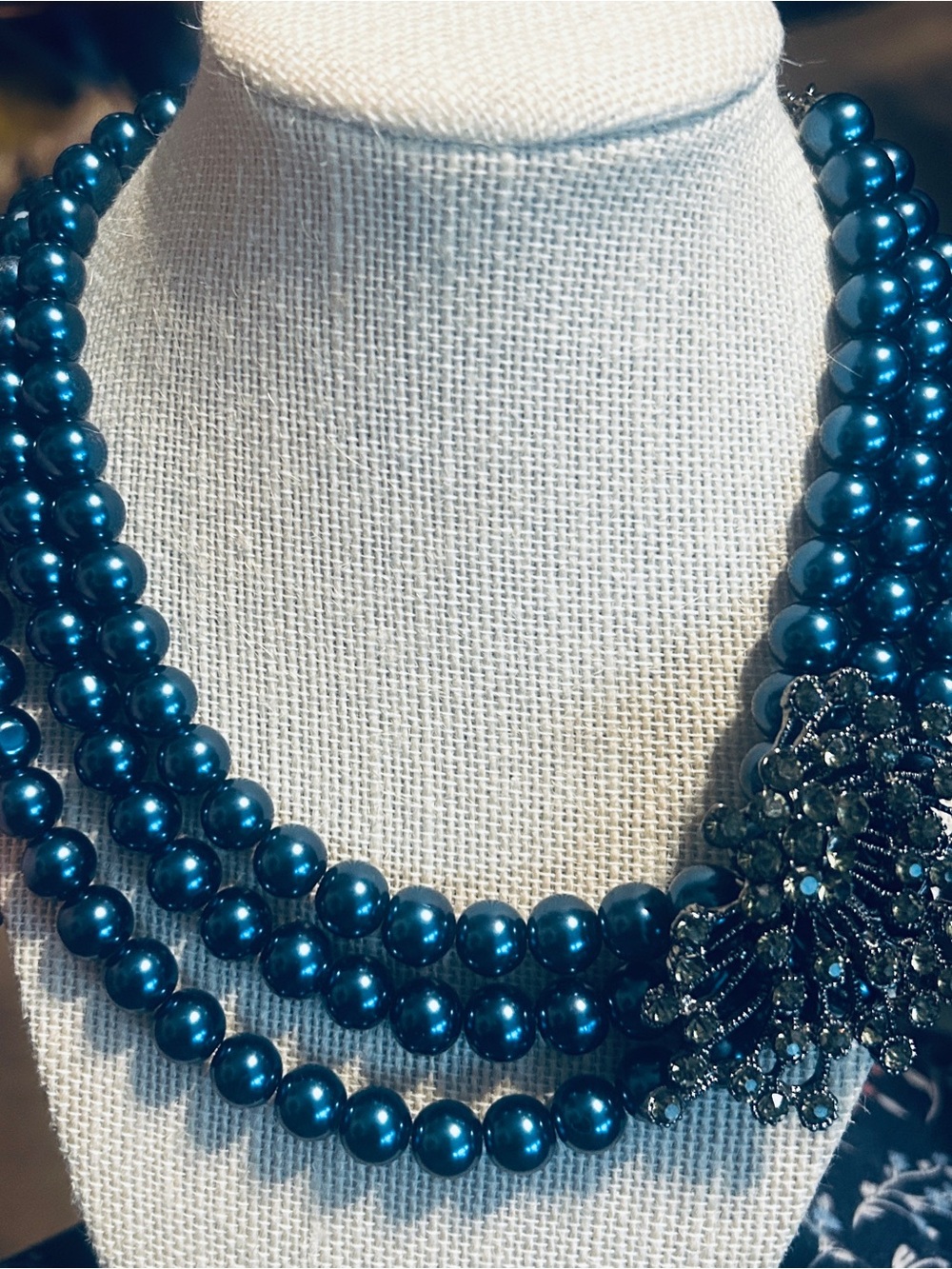 Elegant Three-Strand Navy Blue Pearl Necklace w Floral Rhinestone Cluster Accent